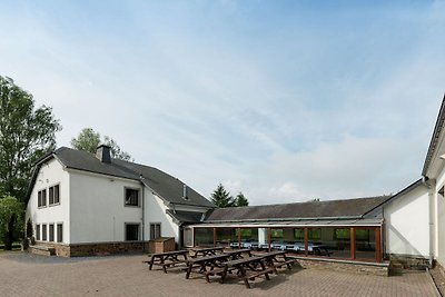 Großzügiges Ferienhaus mit Sauna in Deiffelt...