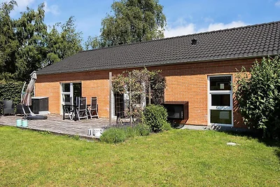 8 Personen Ferienhaus in Væggerløse