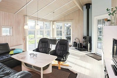 Geräumiges Ferienhaus in Syddanmark mit Sauna