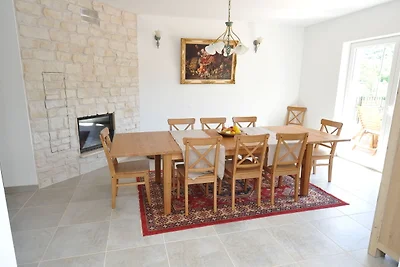Luxuriöse Villa in Tijarica mit privatem Pool