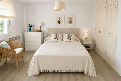 Apartment mit Balkon in der Nähe von Stränden