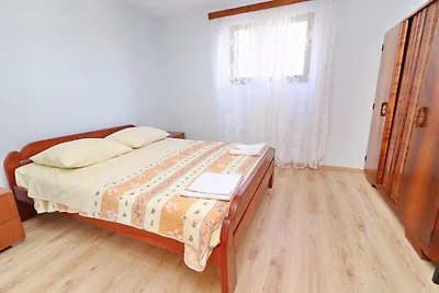 Peaceful Holiday House Senija