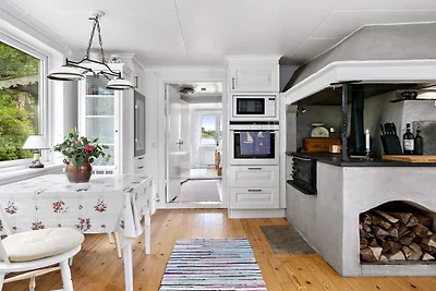Ferienhaus am Meer mit Balkon und Grill