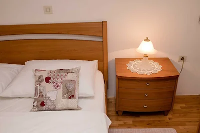 Guest House Villa Anggela - Two Bedroom Apart...