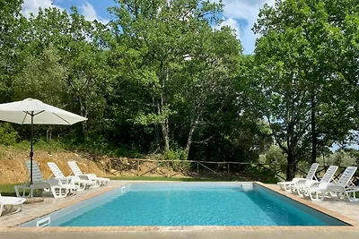 Ferienhaus mit 8 Schlafzimmern und Pool,...