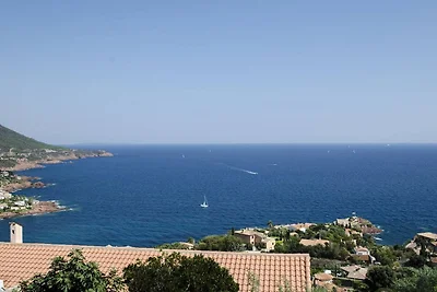 Villa di lusso a Saint-Raphaël, con piscina
