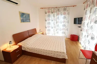 Apartments Trogrlić - Two-Bedroom Apartment w...