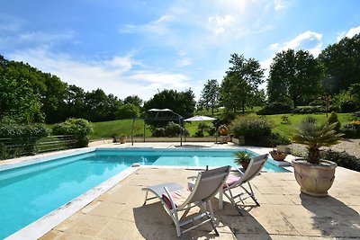 Luxurious Mansion in Aquitaine with Swimming...