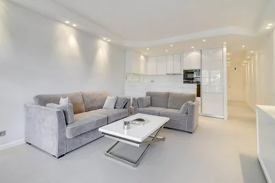 Schöne und gemütliche Wohnung mit Terrasse 4p...