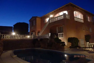 Ferienwohnung in Agay mit Schwimmbecken