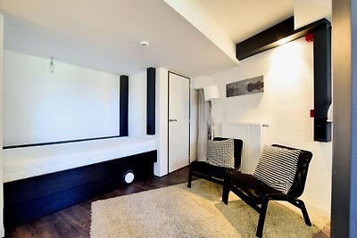 Modern and comfortably furnished apartment