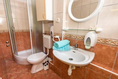 Villa Goldfield - One Bedroom Apartment with...