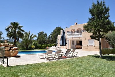 Bella villa a Sant Josep de sa Talaia con pis...