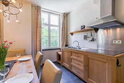 Gemütliche Wohnung 2, Schloss aus dem 16.