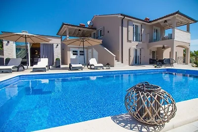 Villa in Labin mit Schwimmbecken