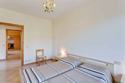 Elegante Wohnung mit Swimmingpool und Fitness...
