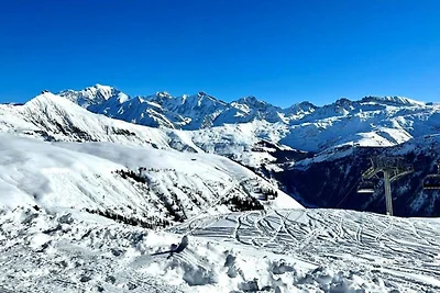 Ideal gelegen am Fuße der Pisten und in der N...