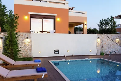 Villa in Arkadi mit Panoramapool