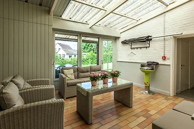 Geräumige Villa mit eigenem Garten