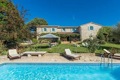 Villa in Vizinada mit Barbecue und Wifi