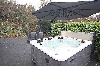 Luxe villa in Arcen met een bubbelbad