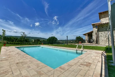 Luxe Villa in Vasciano met privé zwembad