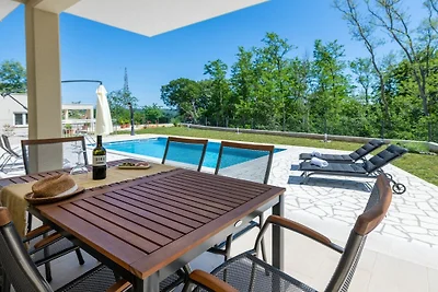 Villa in Labin mit Schwimmbecken