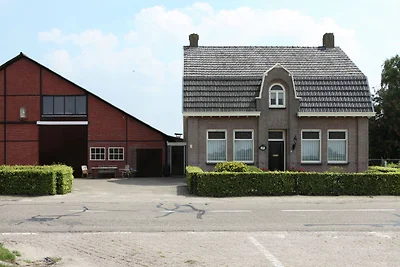 Bauernhaus in Ulicoten mit Terrasse