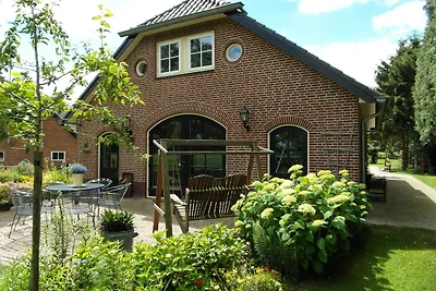 Ferienhaus in Bronckhorst mit Garten