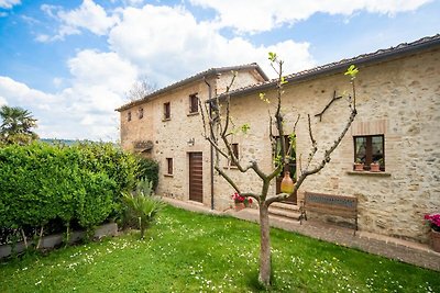 Bauernhaus in Città di Castello mit Terrasse