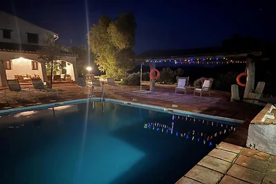 Geräumiges Ferienhaus mit Pool