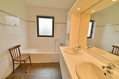 Gemütliches Ferienhaus in Somme-Leuze mit...