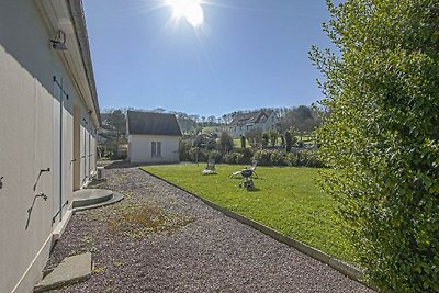 Confortevole casa vacanze con giardino