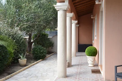 Luxuriöses Ferienhaus mit privatem Pool