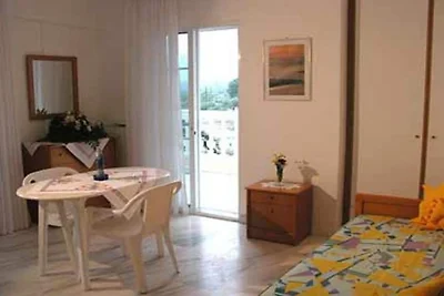 Wohnung in Sarti mit Schwimmbecken