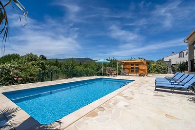 Villa con jacuzzi a Félines-Minervois
