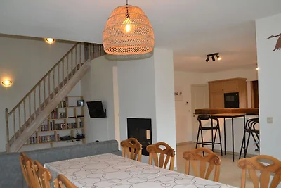 Villa in Puivelde mit Terrasse