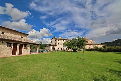 Bellissima villetta a Urbania con piscina