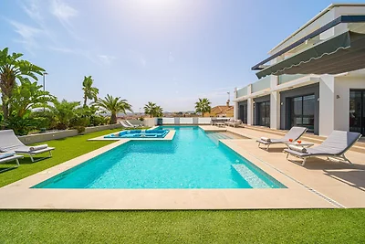 Gemütliche Villa mit eigenem Pool in...