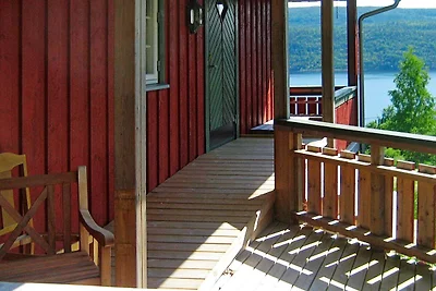 10 Personen Ferienhaus in Follafoss-By Traum