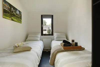 Entworfen Chalet mit Smart TV, neben BOS