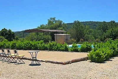 Hütte in Gordes mit Schwimmbecken