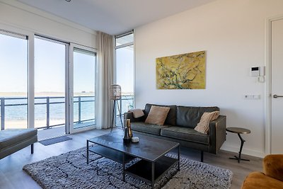 Luxe appartement met uitzicht op het water