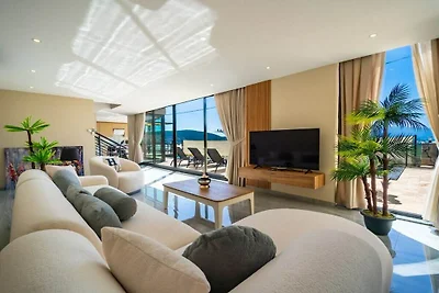 Villa in Kalkan mit Schwimmbecken