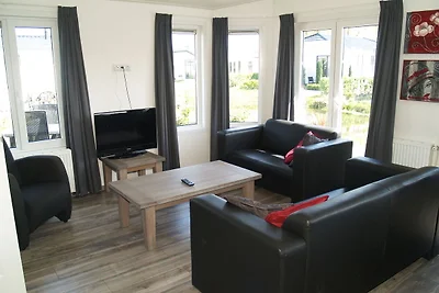 Gepflegtes Chalet unweit des Biesbosch