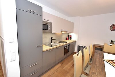 Luxe appartement met balkon en toegang tot...