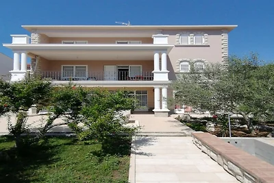 Appartamento familiare sul mare a Kampor