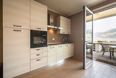 Modernes Apartment in Marone mit Blick auf de...