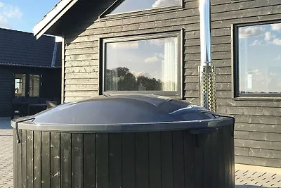 24 Personen Ferienhaus in Stege
