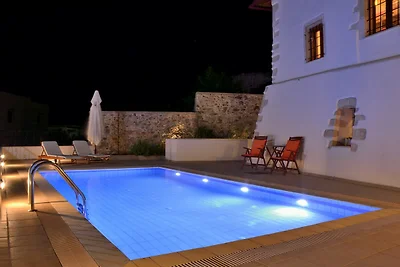Villa in Kefalas mit privatem Pool